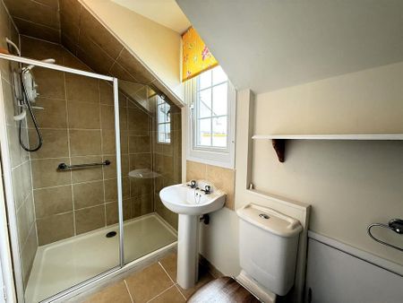 3 bedroom semi-detached house to rent - Photo 3