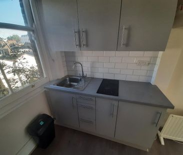 Studio Flat, Praed Street, W2 - Photo 3