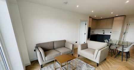 2 Bedroom 2.5 Bathroom - Photo 2