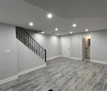 For Lease - 357 La Rocca Avenue, Vaughan, Ontario - Photo 6