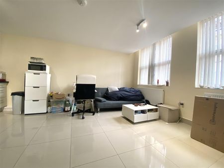 1 bedroom apartment - Photo 2