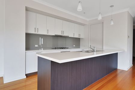 4 Vine Court, Bentleigh East. - Photo 2