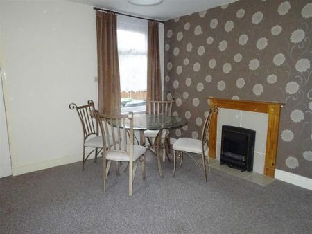 3 bedroom terraced house to rent - Photo 2