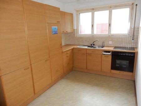 "Gemütliche und grosszügige 3-Zimmerwohnung an ruhiger Lage" - Photo 4