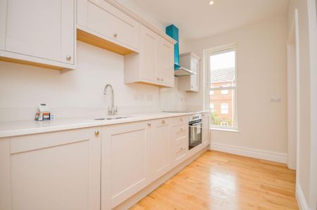 2 bedroom apartment to rent - Photo 2