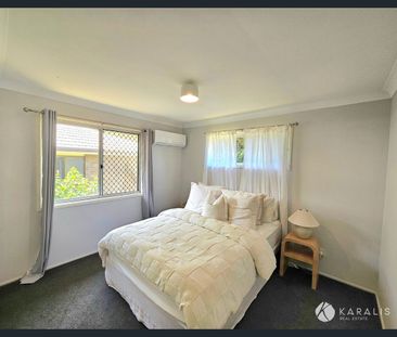 Charming Redland Bay Family Home Awaits - Photo 4