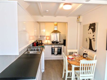 Garendon Gardens Room 5 - Photo 4