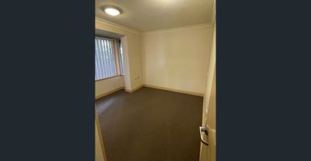 ONE BEDROOM UNIT IN THE HEART OF EPPING - Photo 4