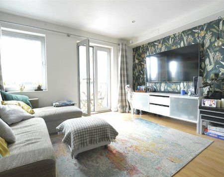 Eldon Court, Slaney Road, Romford, RM1 - Photo 3