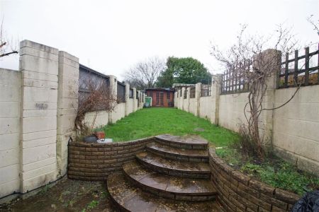 2 Bedroom House - Semi-Detached - Photo 5