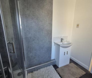 3 bedroom detached house to rent - Photo 5
