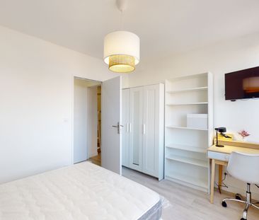 MATABIAU F Roommate 4 Bedrooms at Toulouse - Photo 1