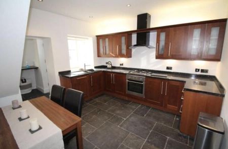2 bedroom terraced house to rent - Photo 4