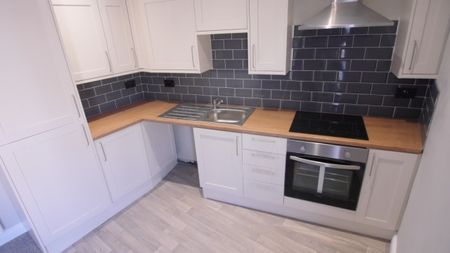 1 Bedroom Studio - Photo 5