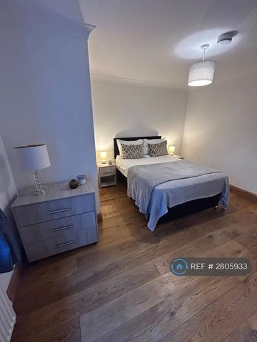 1 bedroom in a house share to rent - Photo 3