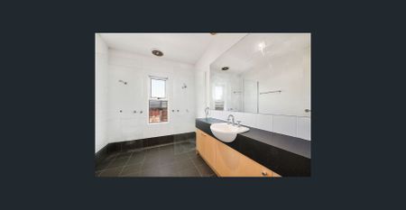 Two Bedroom Warehouse Conversion in Richmond - Photo 3