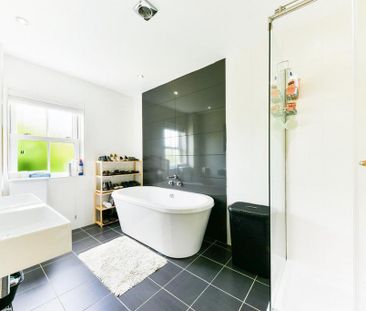 6 bedroom detached house to rent - Photo 6