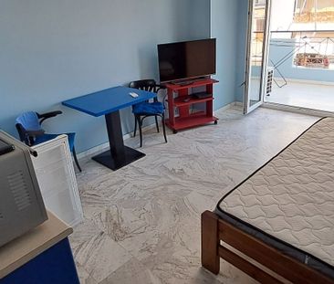 Studio/Γκαρσονιέρα για ενοικίαση Άσπρα Χώματα (Νίκαια) - Photo 2