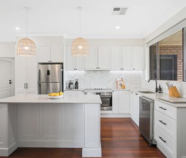 Renovated Double Brick Family Home in Prime Seven Hills Location - Photo 2