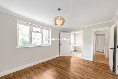 5 bedroom semi-detached house to rent - Photo 4