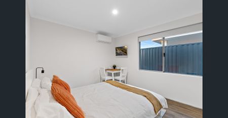 🌊 Modern Co-Living by the Coast / Private Ensuite Rooms / 20 Hermosa Road, Madora Bay - Photo 3