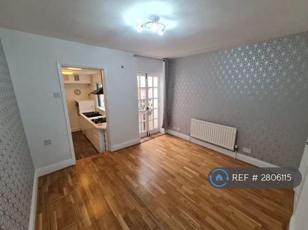 2 bedroom terraced house to rent - Photo 2