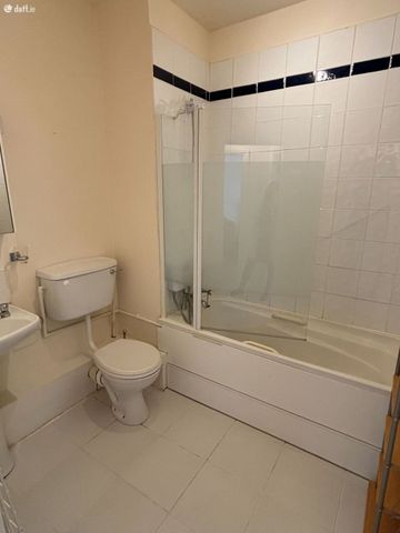 Apartment 214, Block G, The Waterside, Charlotte Quay, Grand Canal Dock, Dublin 4 - Photo 5