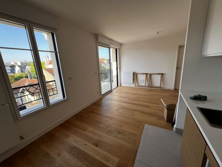 Location Appartement 2 pièces 42m² ST MAUR DES FOSSES 94210 - Photo 3