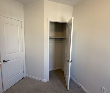 For Lease - 5882 Saigon Street, Mississauga, Ontario - Photo 1