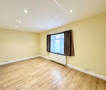 4 bedroom semi-detached house to rent - Photo 6