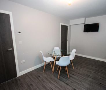 4 bedroom apartment to rent - Photo 1