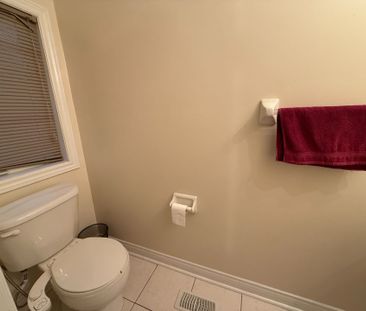 For Lease - 40 Chatterson Street, Whitby, Ontario - Photo 6