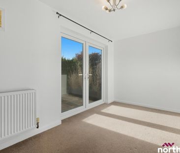 3 bedroom semi-detached house to rent - Photo 4