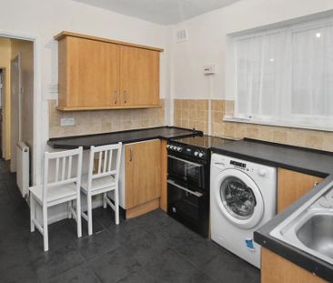 2 bedroom semi-detached bungalow to rent - Photo 5