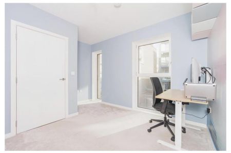 4 bedroom apartment to rent - Photo 4