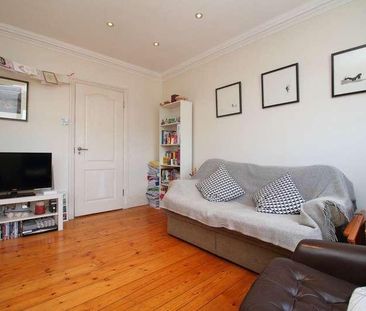 Tollington Way, London, N7 - Photo 3