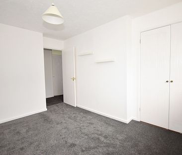 2 bedroom end of terrace house to rent - Photo 5