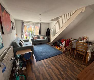 2 bedroom terraced house to rent - Photo 4