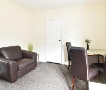 Robson Road, Earlham, Norwich, NR5 - Photo 2