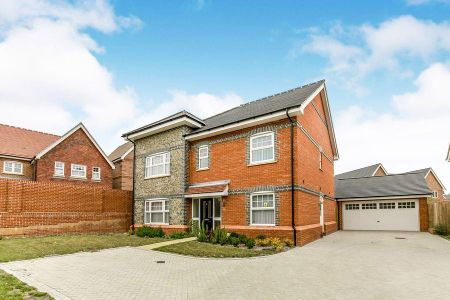 5 bedroom detached house to rent - Photo 3