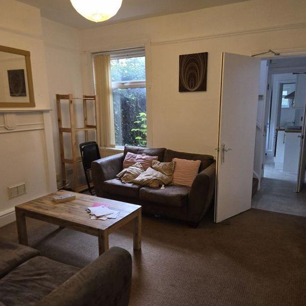 4 bedroom terraced house to rent - Photo 1