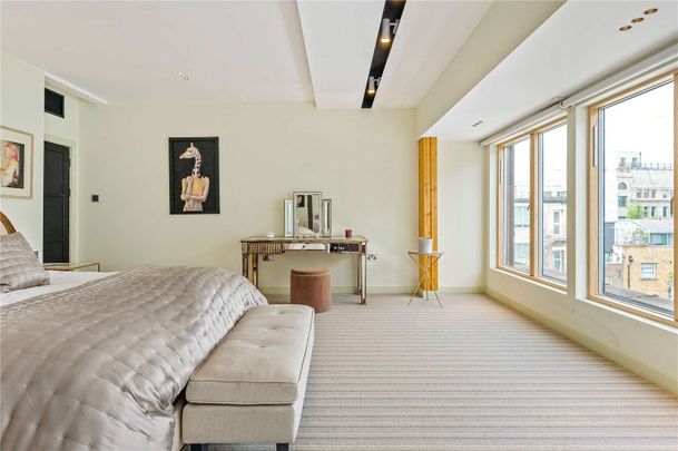 Beautiful penthouse apartment with large private south facing terrace. - Photo 1
