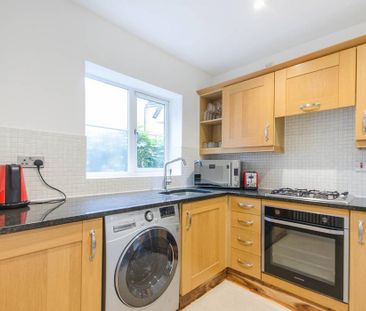 3 bedroom terraced house to rent - Photo 5
