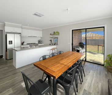 25 Honour Avenue, Winter Valley - Photo 3