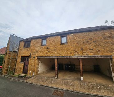2 bedroom character property to rent - Photo 3