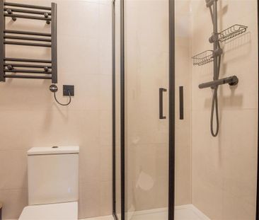 1 bedroom in a house share to rent - Photo 6