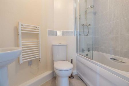 2 bedroom flat to rent - Photo 5
