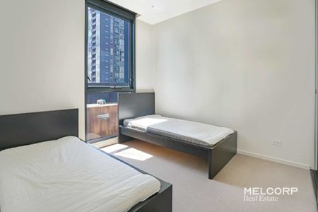 TWO BEDROOMS WITH CITY VIEW - FURNISHED - Photo 4