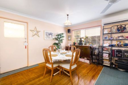 SPACIOUS FOUR-BEDROOM HOME WITH SOLAR INCLUDED - Photo 4