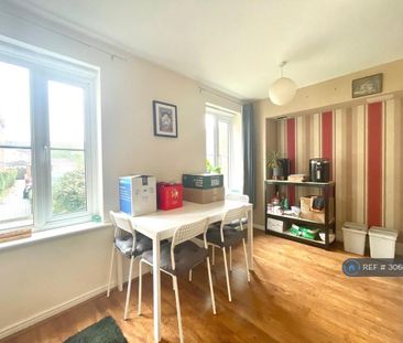 2 bedroom flat to rent - Photo 3